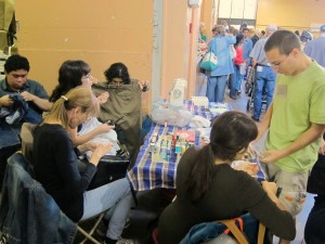 Stephan, Jenny, Mardy, Bebi, Bianca, and Michael, hard at work. We need a bigger table :-)